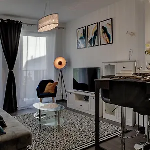 Garbary 104 - Modern Near Old Town - King Bed - Free Parking Poznań